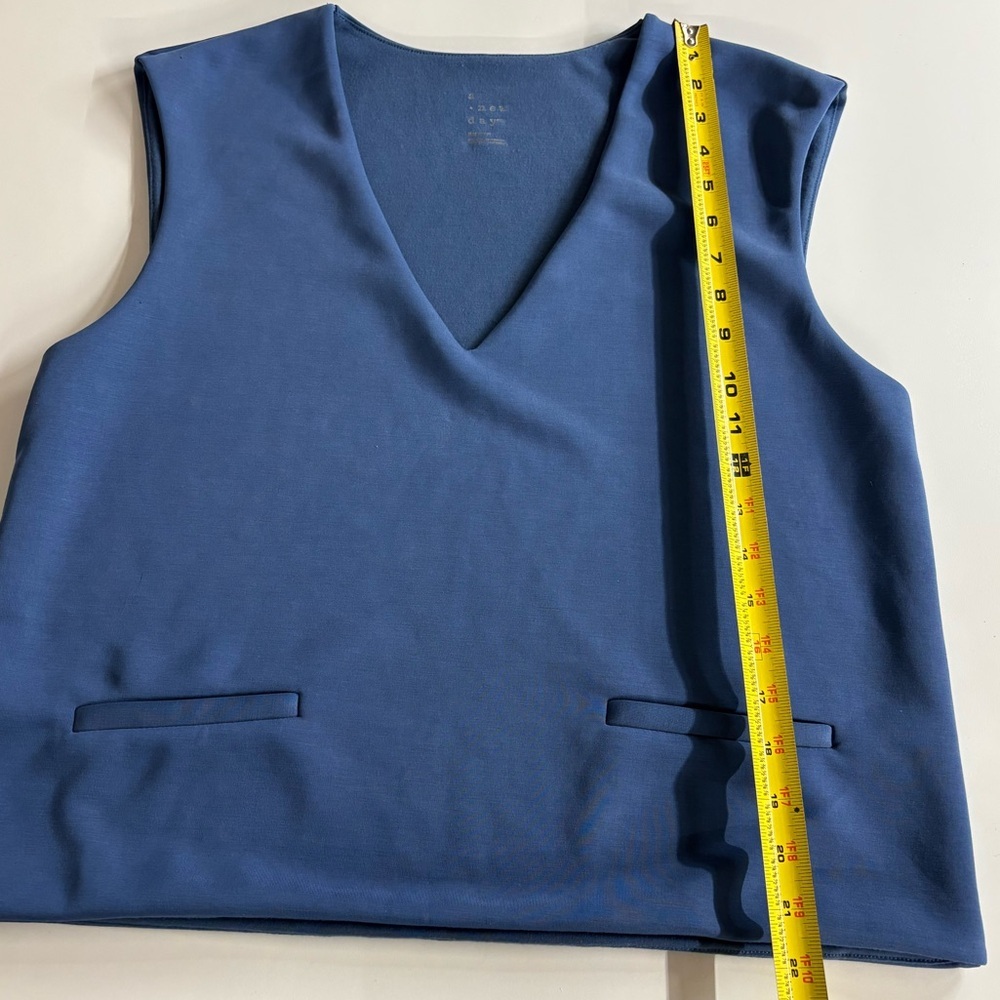 NWOT A New Day Classic V-Neck Sleeveless Top in Navy Formal Casual - Picture 6 of 9